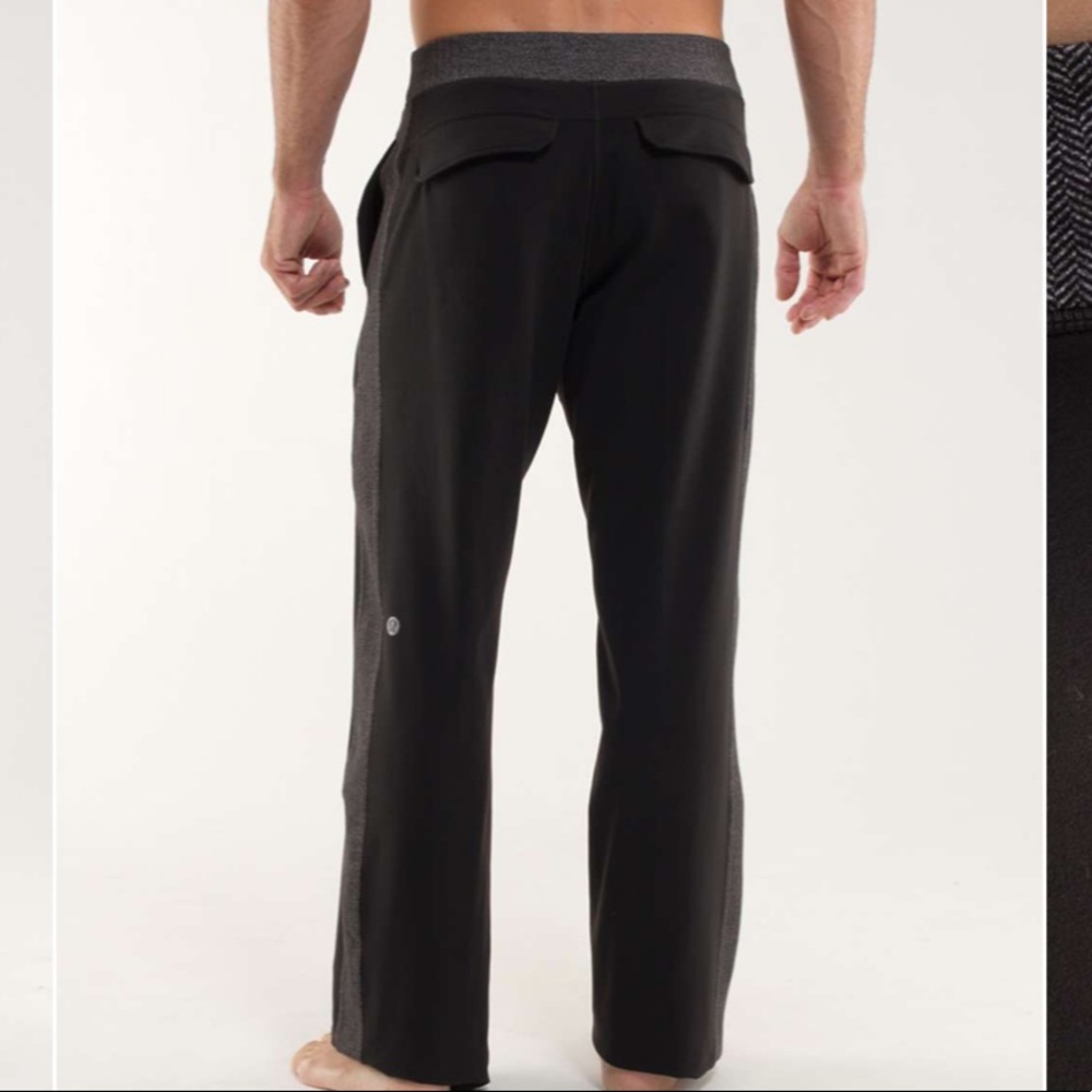 RARE Lululemon Kung Fu Pant - Size M - Picture 4 of 6
